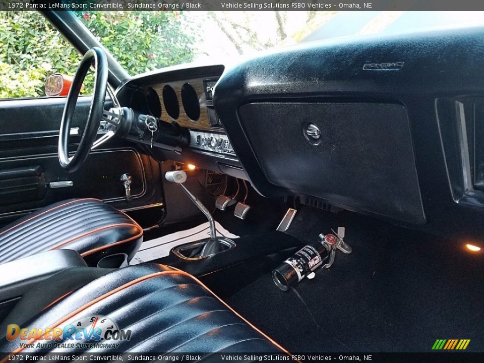 Dashboard of 1972 Pontiac LeMans Sport Convertible Photo #22