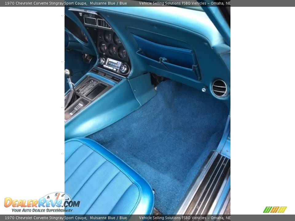 Front Seat of 1970 Chevrolet Corvette Stingray Sport Coupe Photo #4