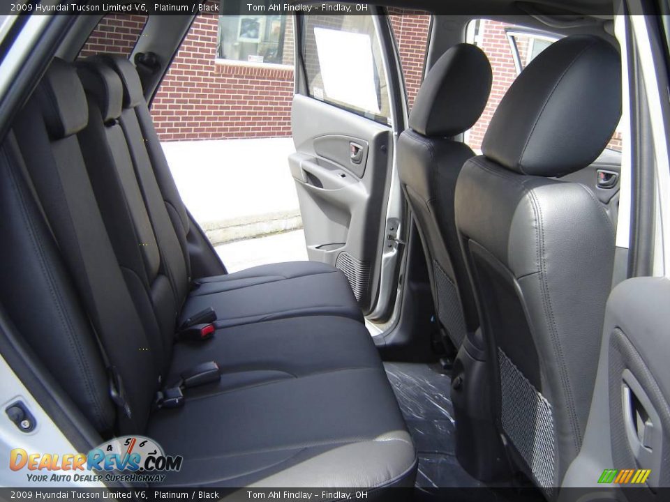 2009 Hyundai Tucson Limited V6 Platinum / Black Photo #10