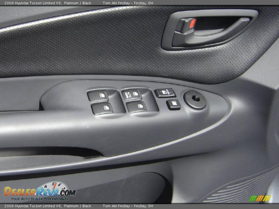 2009 Hyundai Tucson Limited V6 Platinum / Black Photo #14