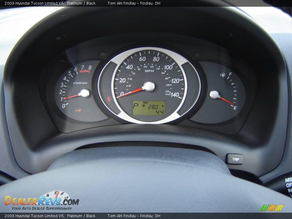 2009 Hyundai Tucson Limited V6 Platinum / Black Photo #19