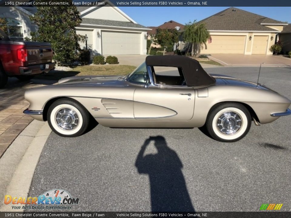 Fawn Beige 1961 Chevrolet Corvette Convertible Photo #32