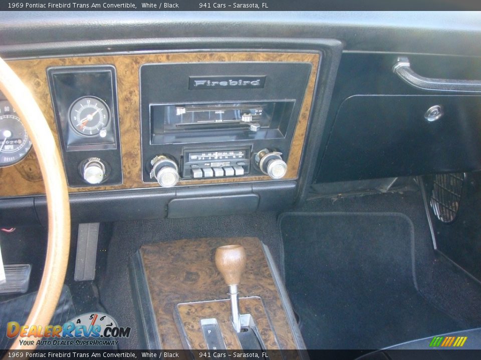 Controls of 1969 Pontiac Firebird Trans Am Convertible Photo #14