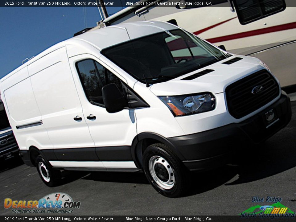 2019 Ford Transit Van 250 MR Long Oxford White / Pewter Photo #32