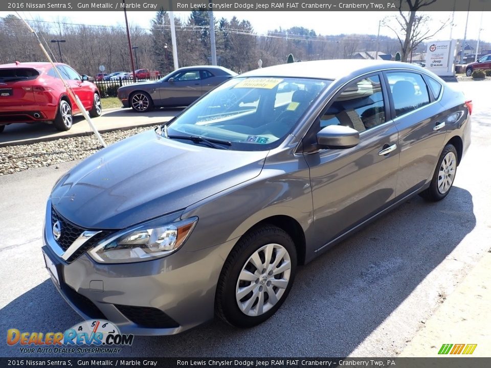 2016 Nissan Sentra S Gun Metallic / Marble Gray Photo #5