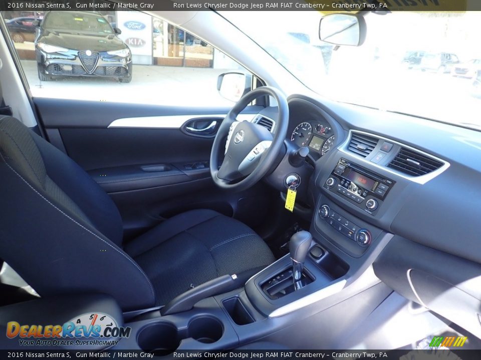 2016 Nissan Sentra S Gun Metallic / Marble Gray Photo #12