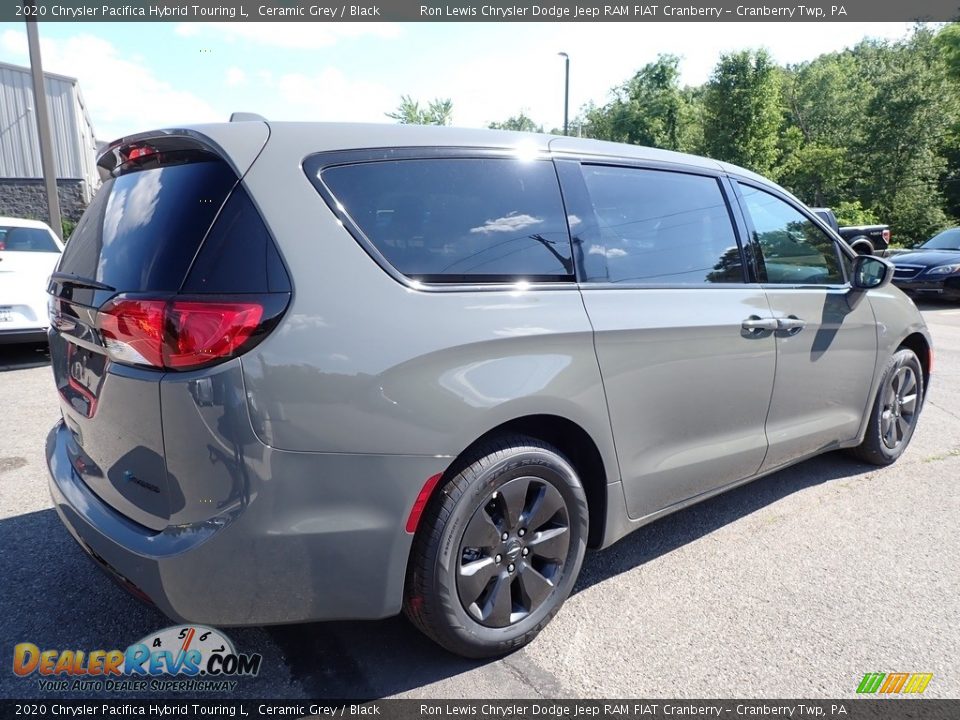 2020 Chrysler Pacifica Hybrid Touring L Ceramic Grey / Black Photo #5