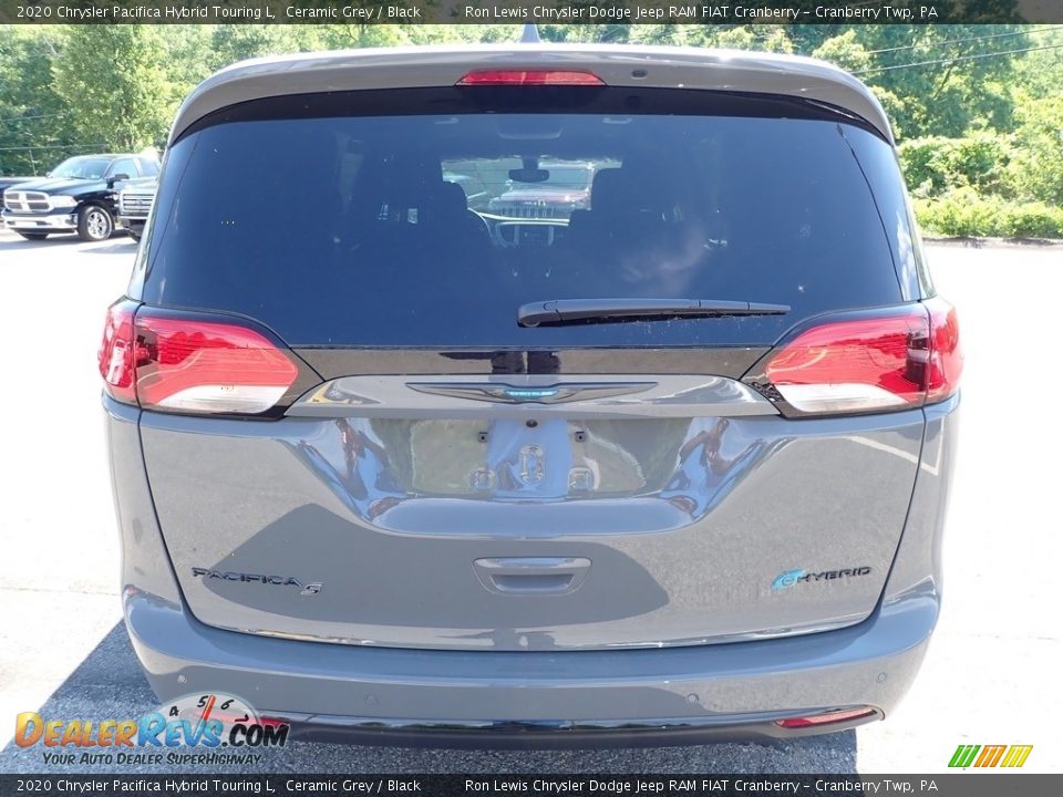 2020 Chrysler Pacifica Hybrid Touring L Ceramic Grey / Black Photo #6