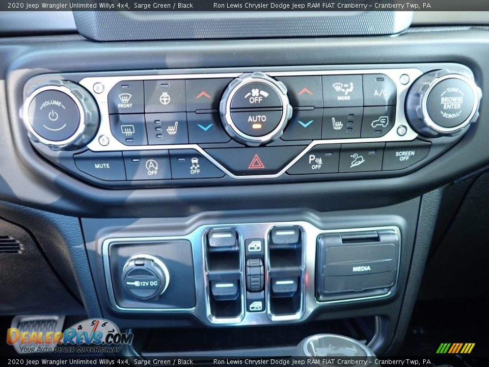 2020 Jeep Wrangler Unlimited Willys 4x4 Sarge Green / Black Photo #18
