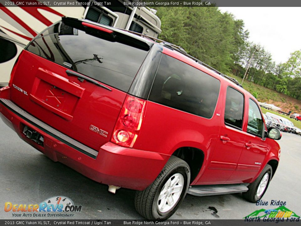 2013 GMC Yukon XL SLT Crystal Red Tintcoat / Light Tan Photo #32