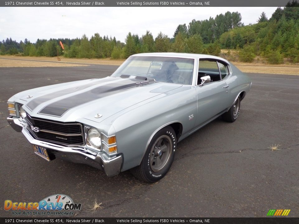 Front 3/4 View of 1971 Chevrolet Chevelle SS 454 Photo #1