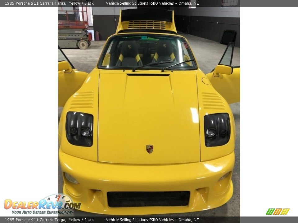 1985 Porsche 911 Carrera Targa Yellow / Black Photo #17