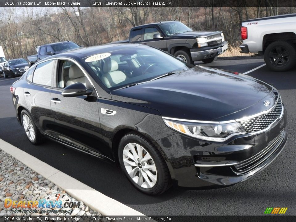 Front 3/4 View of 2016 Kia Optima EX Photo #6