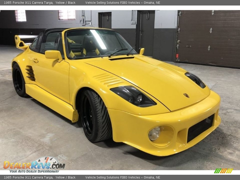 1985 Porsche 911 Carrera Targa Yellow / Black Photo #33