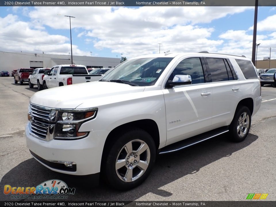 Front 3/4 View of 2020 Chevrolet Tahoe Premier 4WD Photo #1