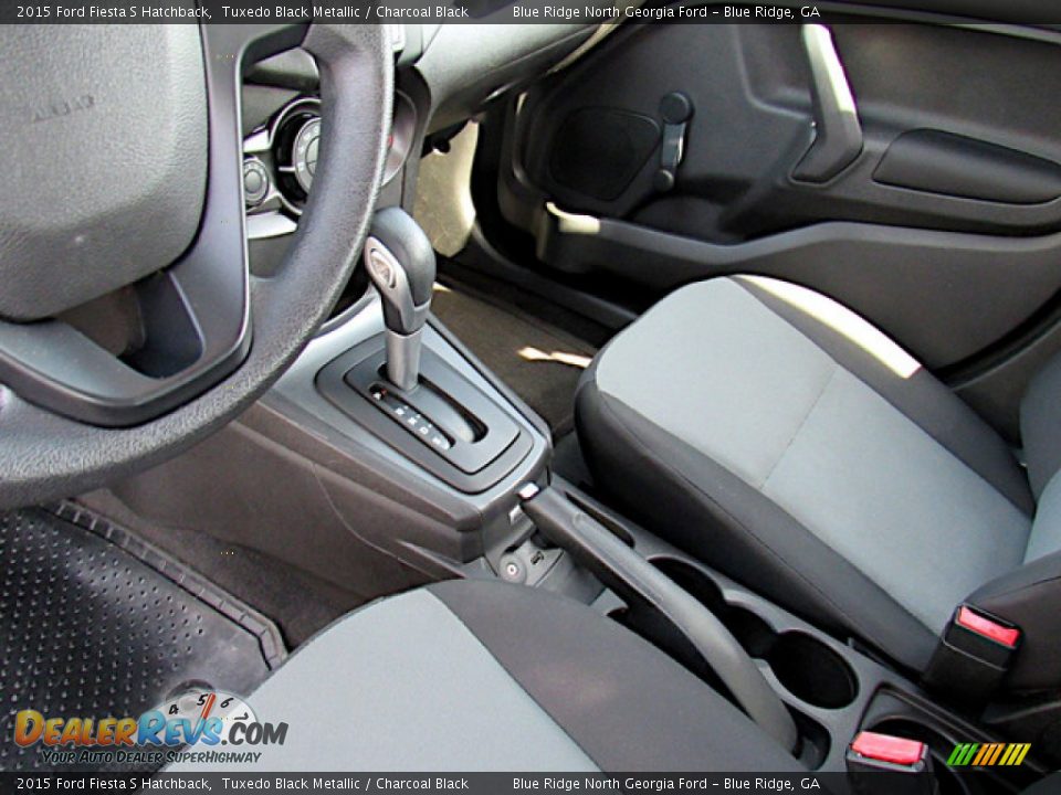 2015 Ford Fiesta S Hatchback Shifter Photo #22