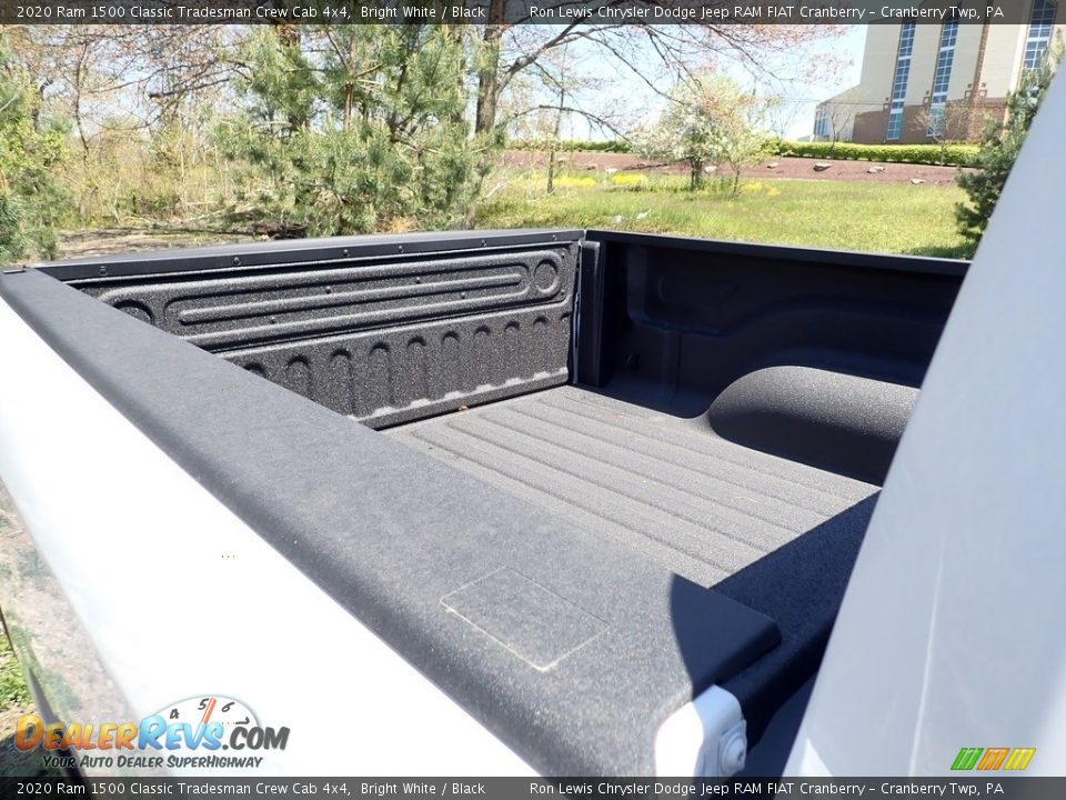 2020 Ram 1500 Classic Tradesman Crew Cab 4x4 Bright White / Black Photo #10