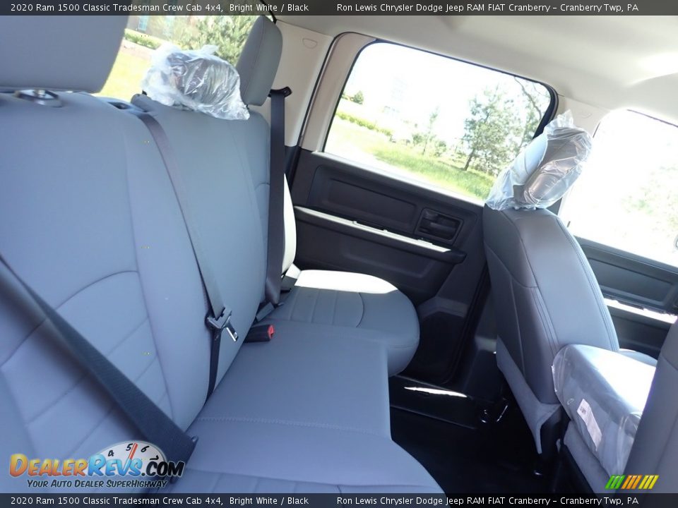 2020 Ram 1500 Classic Tradesman Crew Cab 4x4 Bright White / Black Photo #11