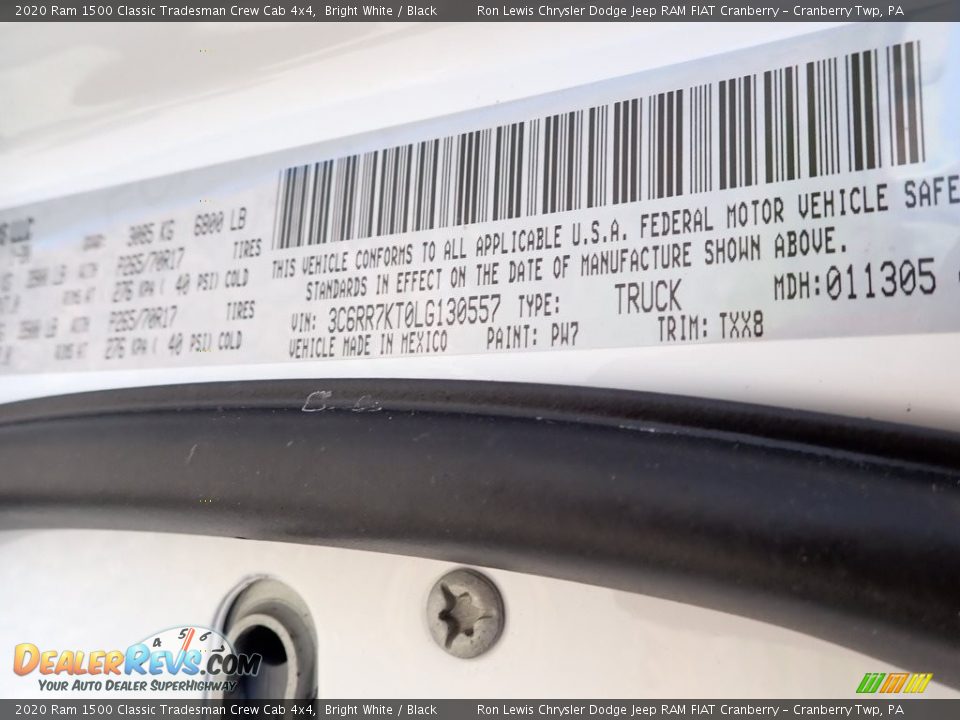 2020 Ram 1500 Classic Tradesman Crew Cab 4x4 Bright White / Black Photo #16