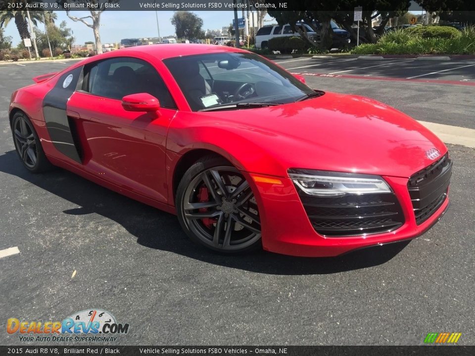Front 3/4 View of 2015 Audi R8 V8 Photo #1
