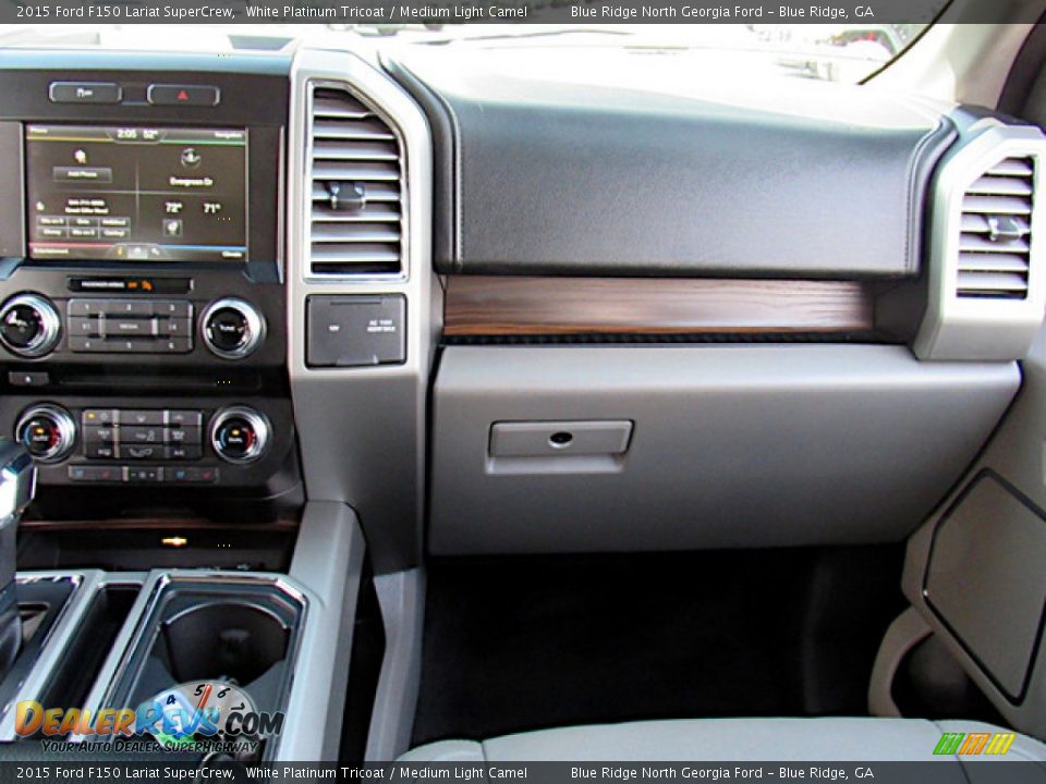 2015 Ford F150 Lariat SuperCrew White Platinum Tricoat / Medium Light Camel Photo #17