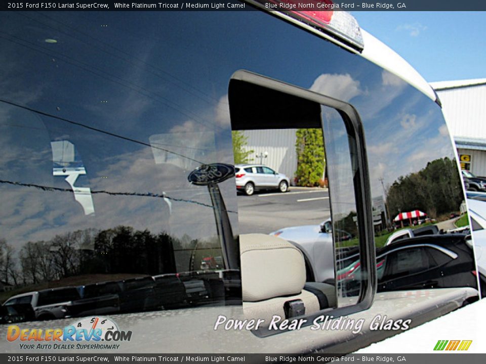 2015 Ford F150 Lariat SuperCrew White Platinum Tricoat / Medium Light Camel Photo #25