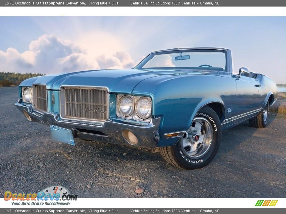 Front 3/4 View of 1971 Oldsmobile Cutlass Supreme Convertible Photo #5