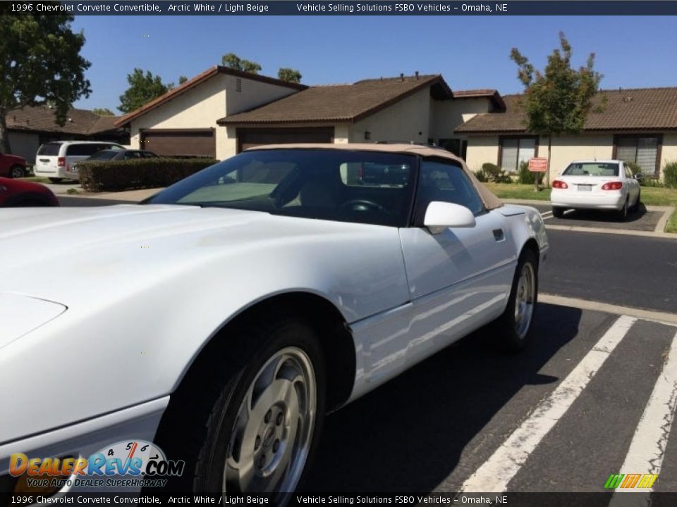 1996 Chevrolet Corvette Convertible Arctic White / Light Beige Photo #5