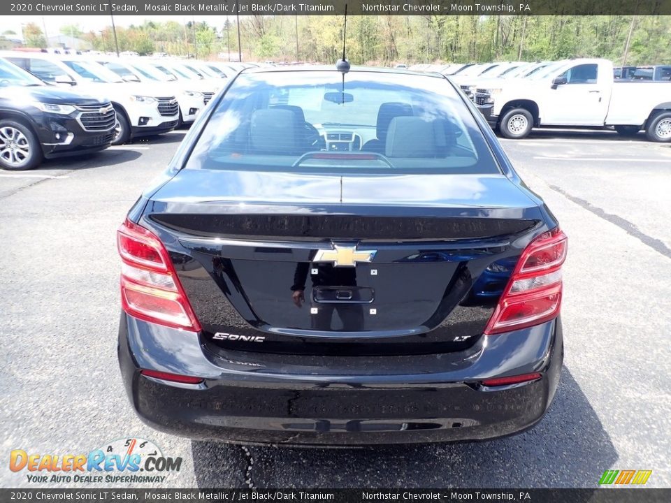 2020 Chevrolet Sonic LT Sedan Mosaic Black Metallic / Jet Black/Dark Titanium Photo #5