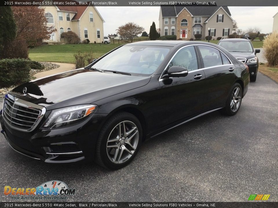 Front 3/4 View of 2015 Mercedes-Benz S 550 4Matic Sedan Photo #1