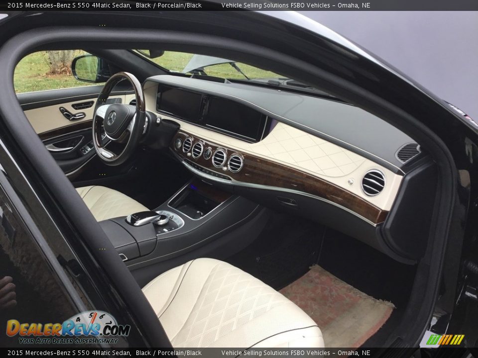 Dashboard of 2015 Mercedes-Benz S 550 4Matic Sedan Photo #5