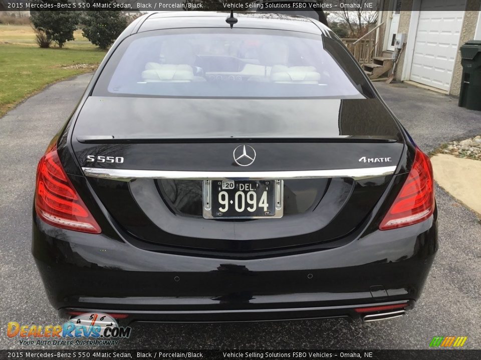 2015 Mercedes-Benz S 550 4Matic Sedan Black / Porcelain/Black Photo #17