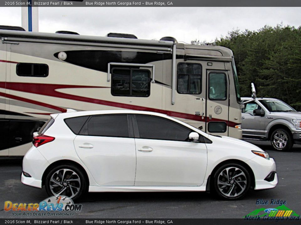 2016 Scion iM Blizzard Pearl / Black Photo #6