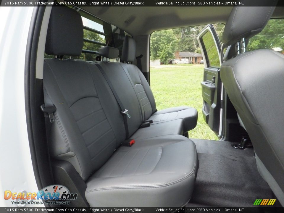 Rear Seat of 2016 Ram 5500 Tradesman Crew Cab Chassis Photo #12