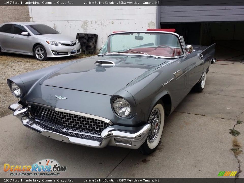 Front 3/4 View of 1957 Ford Thunderbird  Photo #1