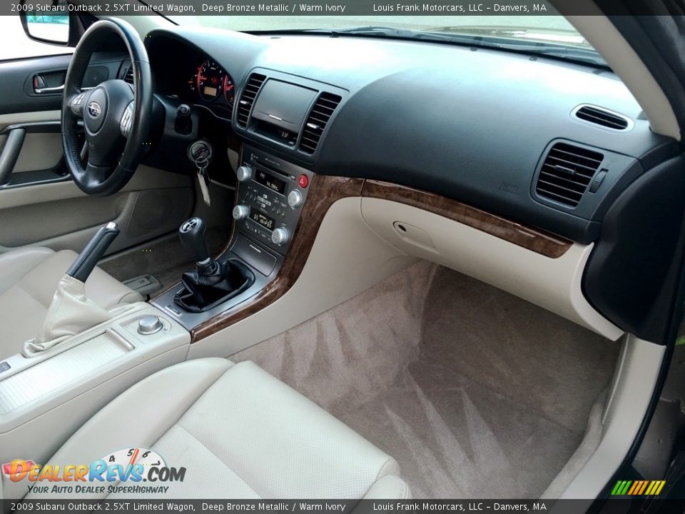 Warm Ivory Interior - 2009 Subaru Outback 2.5XT Limited Wagon Photo #11