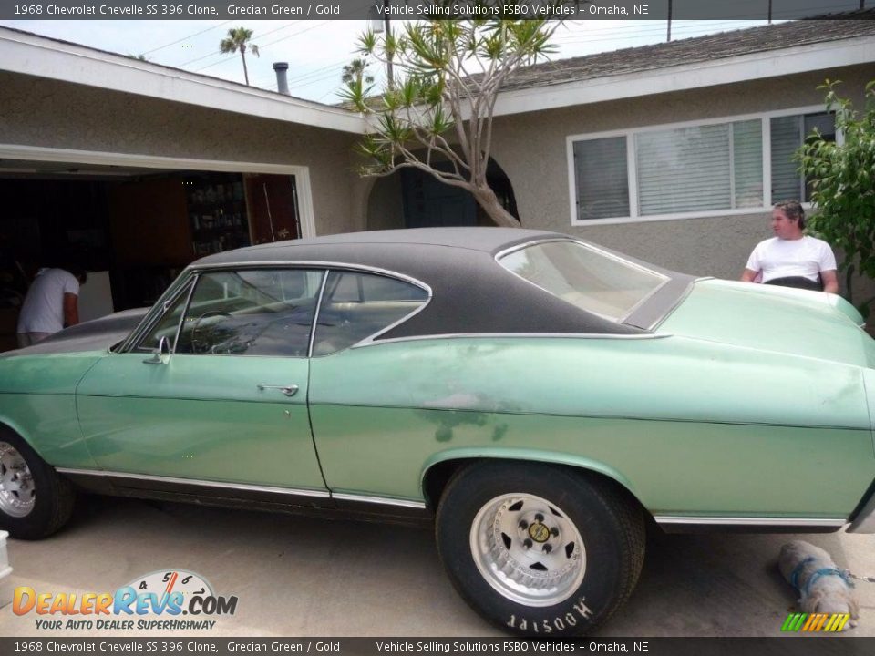 1968 Chevrolet Chevelle SS 396 Clone Grecian Green / Gold Photo #1