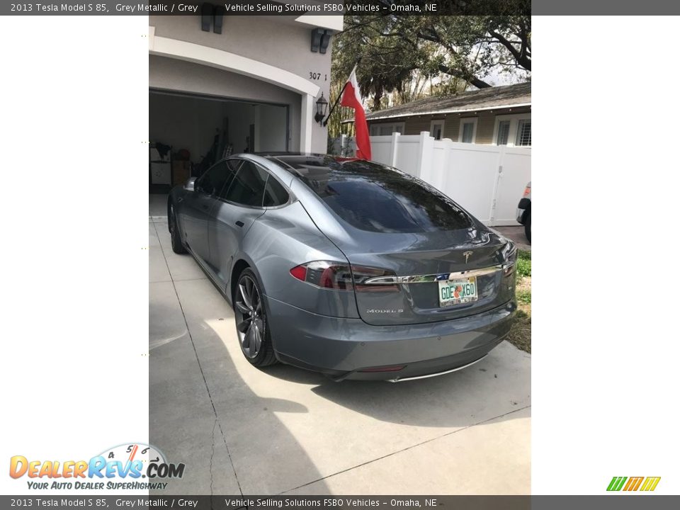 2013 Tesla Model S 85 Grey Metallic / Grey Photo #3