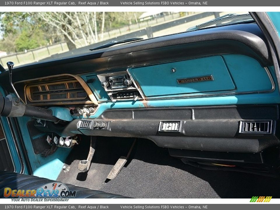 Dashboard of 1970 Ford F100 Ranger XLT Regular Cab Photo #9