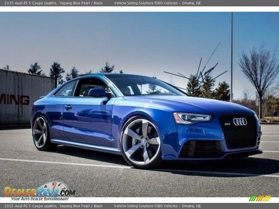 Front 3/4 View of 2015 Audi RS 5 Coupe quattro Photo #1