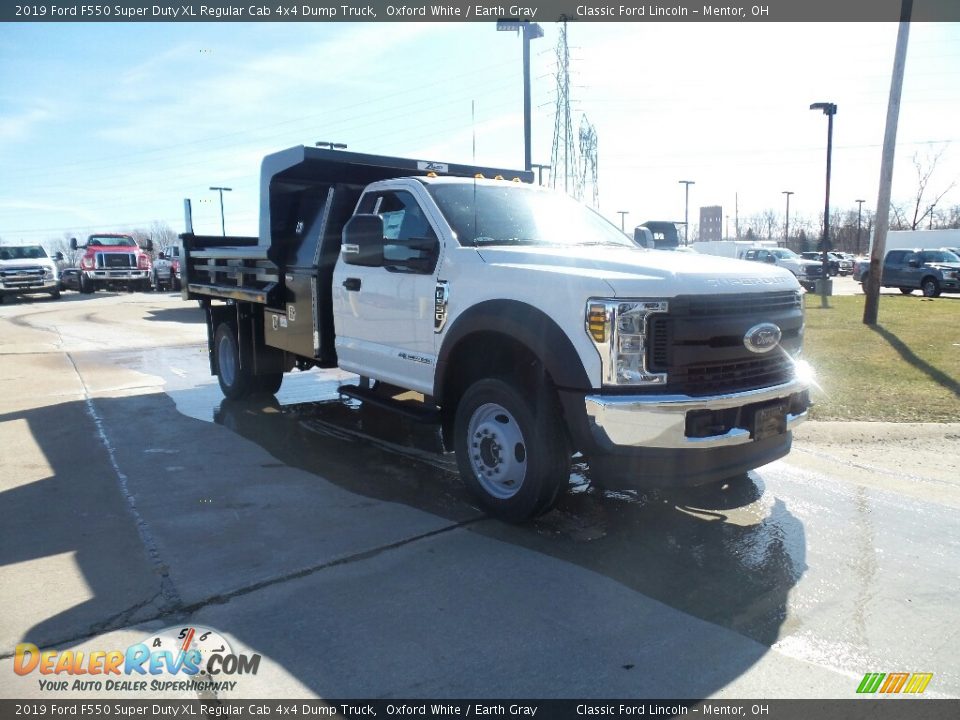 2019 Ford F550 Super Duty XL Regular Cab 4x4 Dump Truck Oxford White / Earth Gray Photo #2