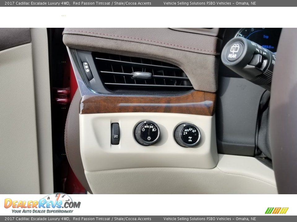 2017 Cadillac Escalade Luxury 4WD Red Passion Tintcoat / Shale/Cocoa Accents Photo #13