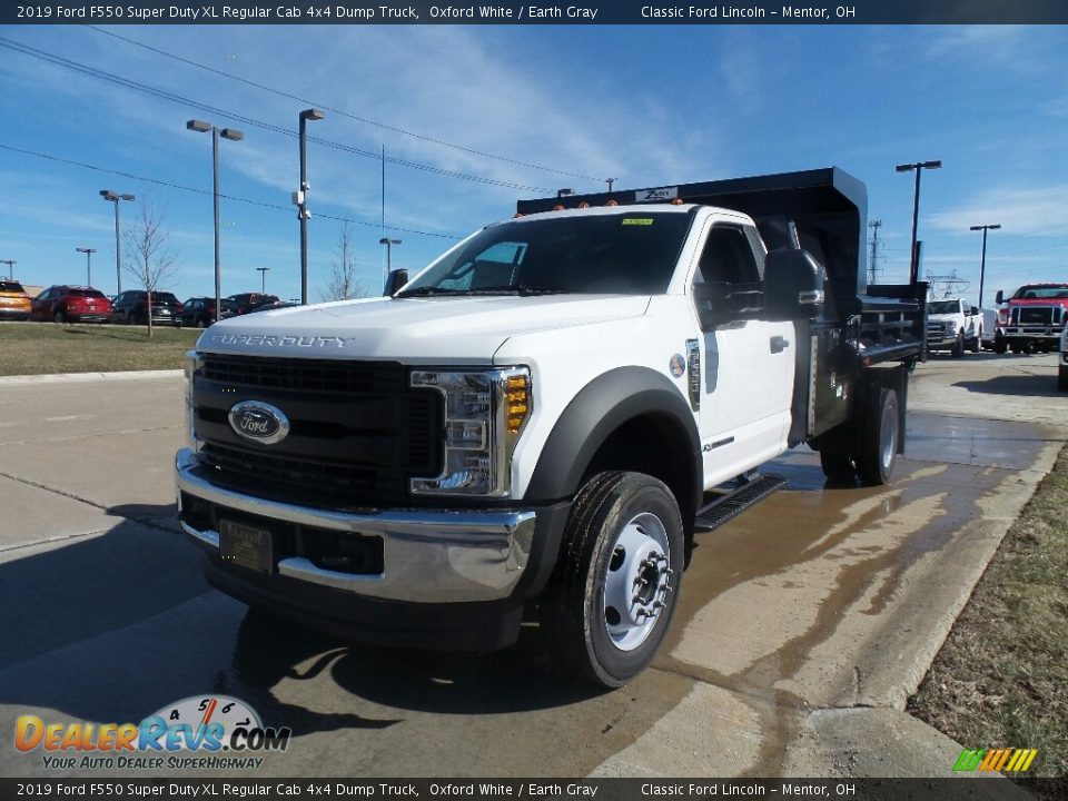 2019 Ford F550 Super Duty XL Regular Cab 4x4 Dump Truck Oxford White / Earth Gray Photo #4