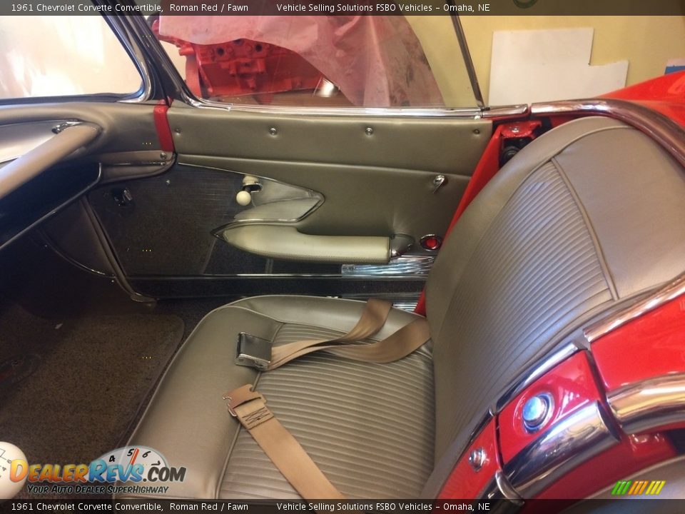 Front Seat of 1961 Chevrolet Corvette Convertible Photo #16