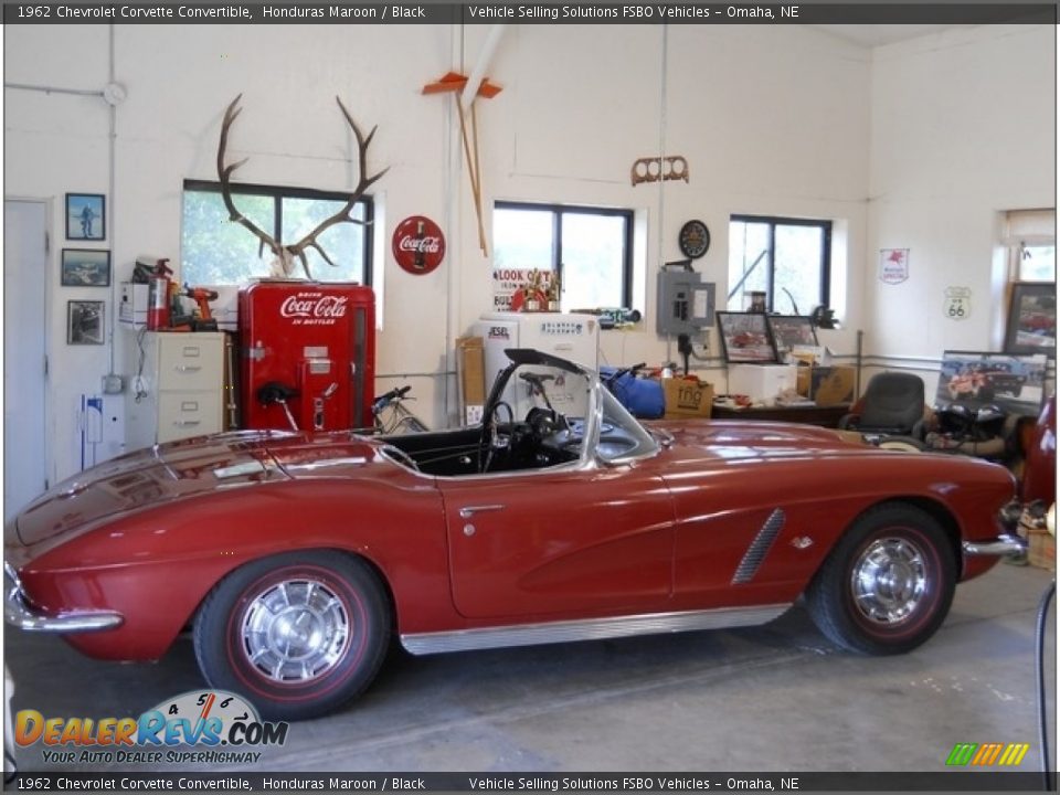 1962 Chevrolet Corvette Convertible Honduras Maroon / Black Photo #4