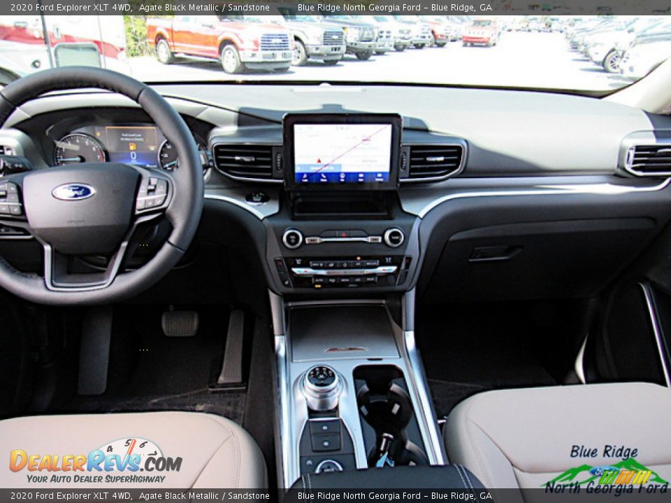 2020 Ford Explorer XLT 4WD Agate Black Metallic / Sandstone Photo #16
