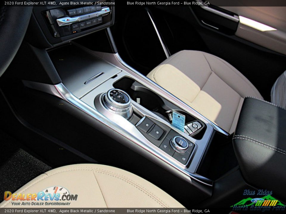 2020 Ford Explorer XLT 4WD Agate Black Metallic / Sandstone Photo #26