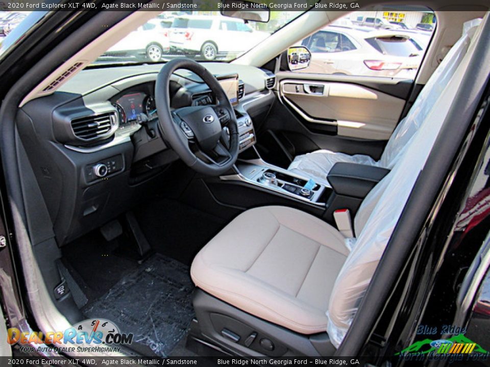 2020 Ford Explorer XLT 4WD Agate Black Metallic / Sandstone Photo #28