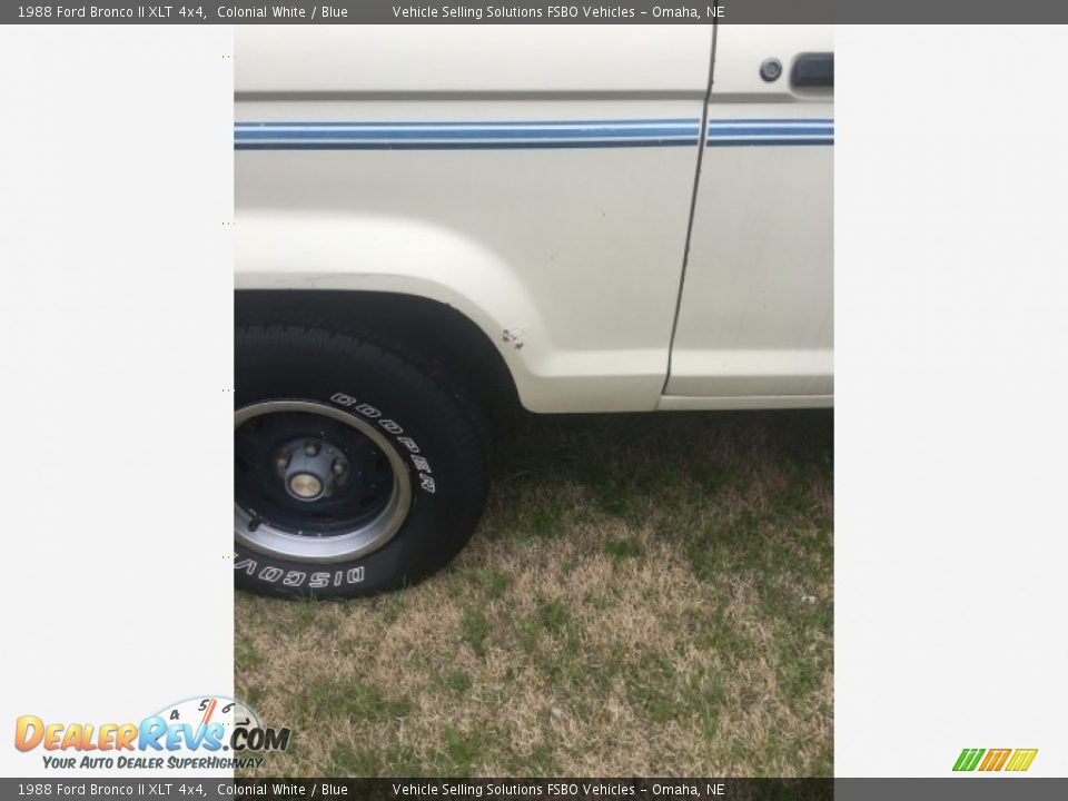 1988 Ford Bronco II XLT 4x4 Colonial White / Blue Photo #6