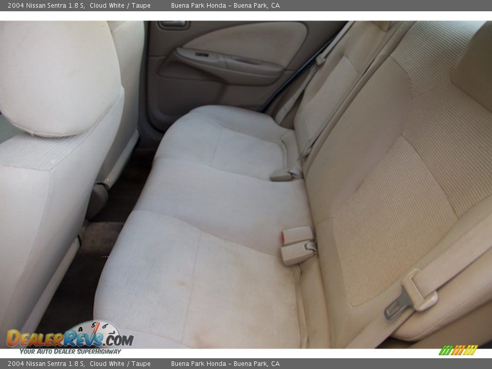 Rear Seat of 2004 Nissan Sentra 1.8 S Photo #4